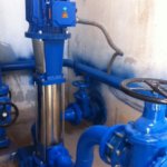  Bomba de impulsión fue instalada en la Comuna Tres para evacuar alcantarillado sanitario, pero no tiene energía.