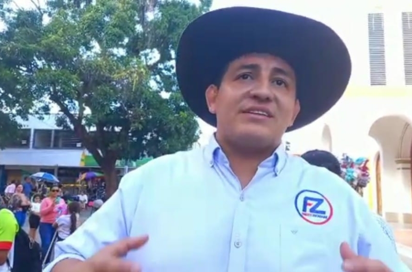  Mas de mil niños disfrutaron de la V versión de la cabalgata de caballitos de palo del municipio de Arauca
