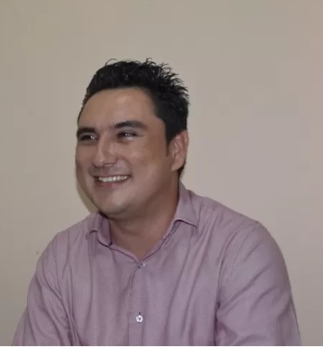  El Consejo Nacional Electoral (CNE) ha ratificado la candidatura de Renson Martínez