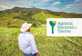  Presuntos estafadores les cobran dinero a campesinos por la supuesta gestión de tierras y títulos