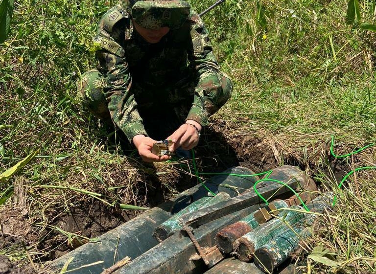  Operación Exitosa: Desactivados Artefactos explosivos del ELN y Disidencias de las FARC en Arauca